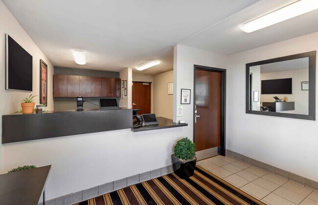 Furnished Studio-Denver - Lakewood South