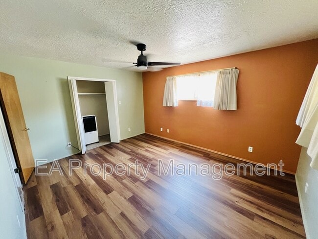 Photo - 716 Dallas St NE