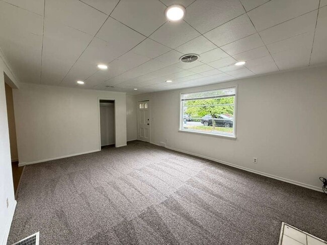 Photo - 3 Bedroom 1 Bathroom Greenwood Home!