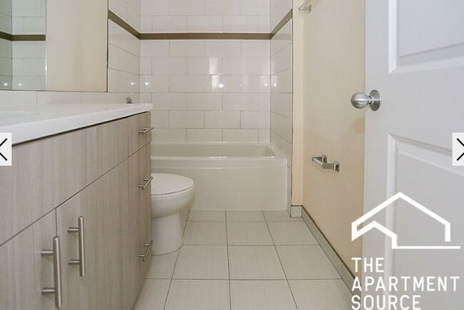 Photo - 3711 N Wilton Ave Unit 5