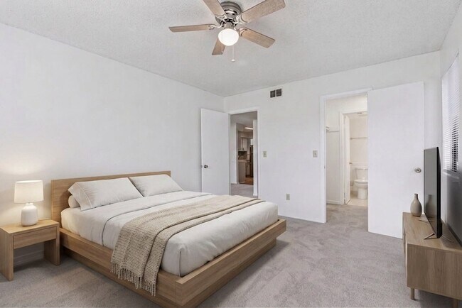 7086 Ponce De Leon Ave Unit 1