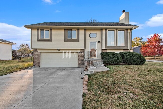 Updated Millard Split Entry! - Updated Millard Split Entry! Casa