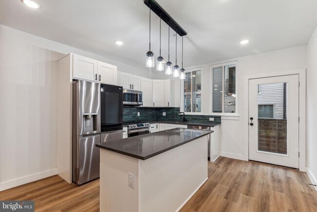Photo - 2023 N Reese St