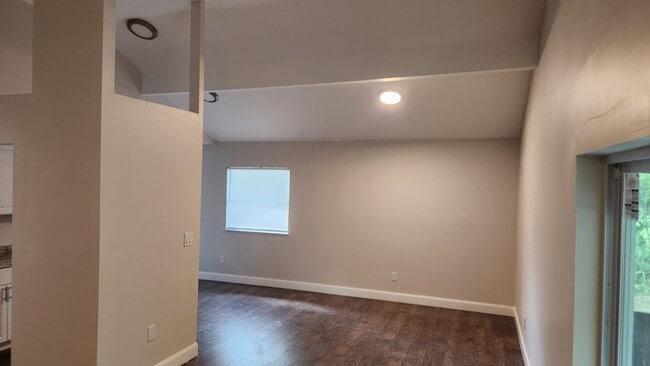 Photo - 1492 Providence Blvd