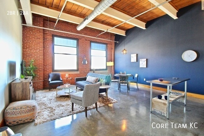 Building Photo - 382 W 22nd St Unit 603
