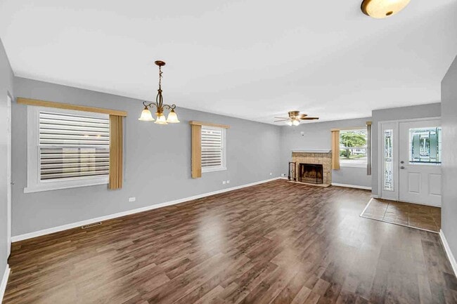 Photo - 9215 Fox Ct