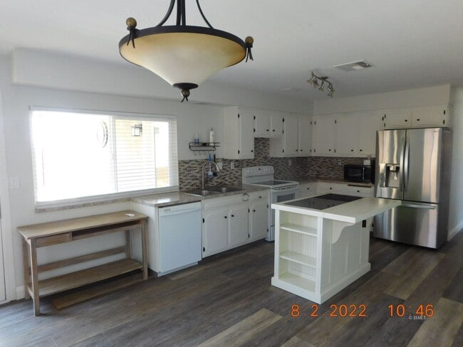 Photo - Spacious & Stylish 4-Bedroom Home for Rent