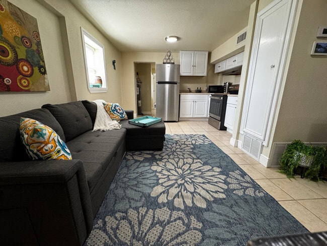 Photo - 319 S Olive St Unit 1