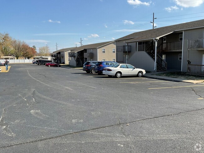 Building Photo - Newly Remodeled 2BR/2BA Apartment in Jopli... Unit 4545 E. Zora, Apt E