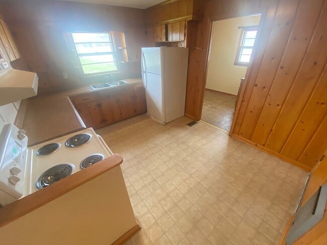 Photo - 404 Vosswood Dr