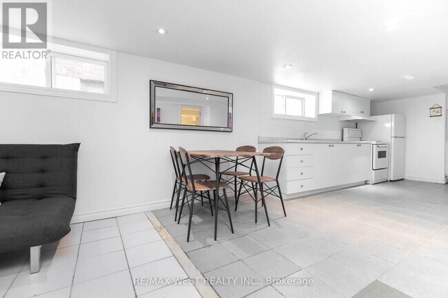 Photo - 1166 Ossington Ave
