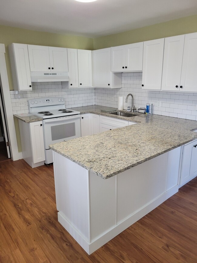 Building Photo - 28 Graham St Unit 2R