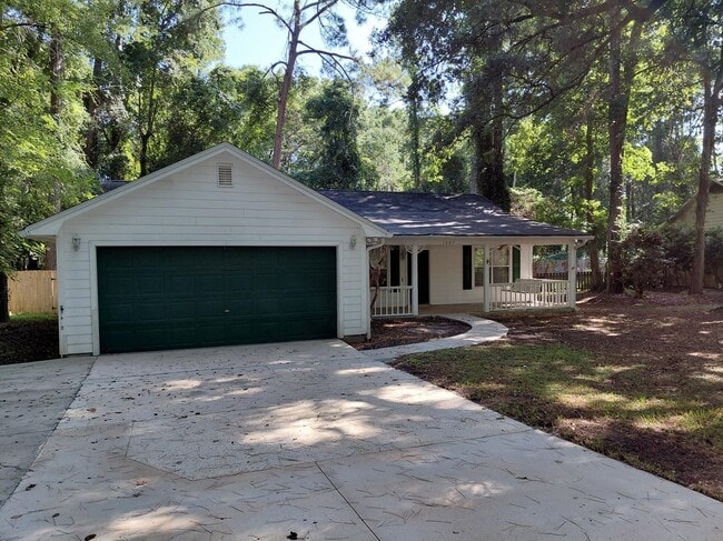 Building Photo - 1667 Folkstone Rd