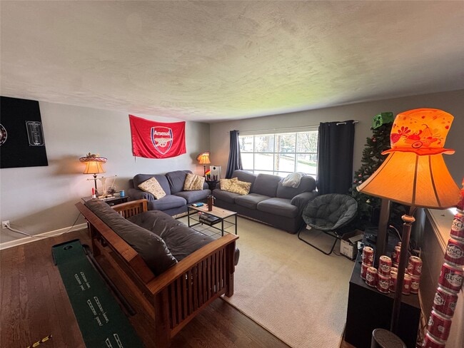 Photo - 4520 Marshall Dr W