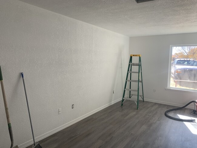 Photo - 2300 Richmond Rd