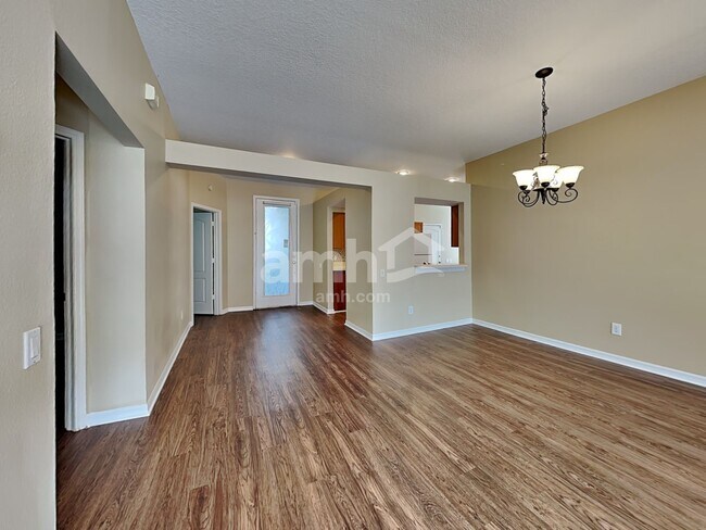 Photo - 9303 Huntington Park Way