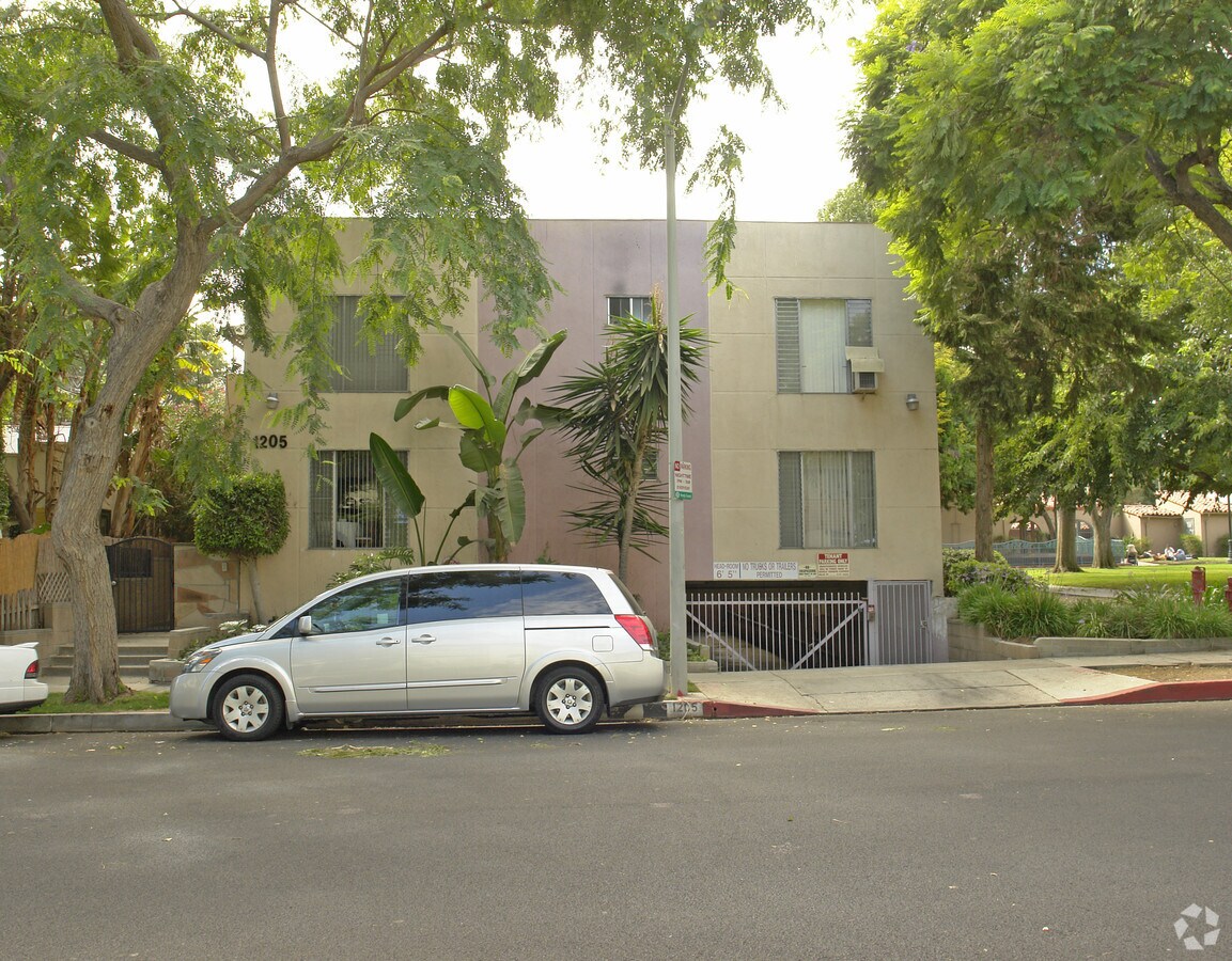 Photo - 1205 N Fuller Ave