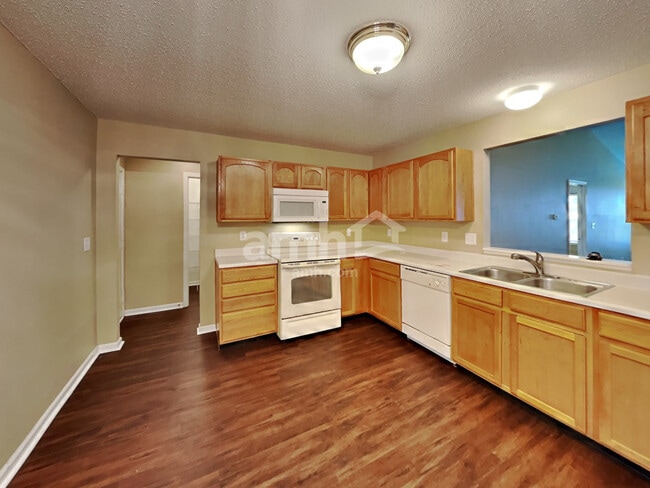 Photo - 9734 Thomas Ln