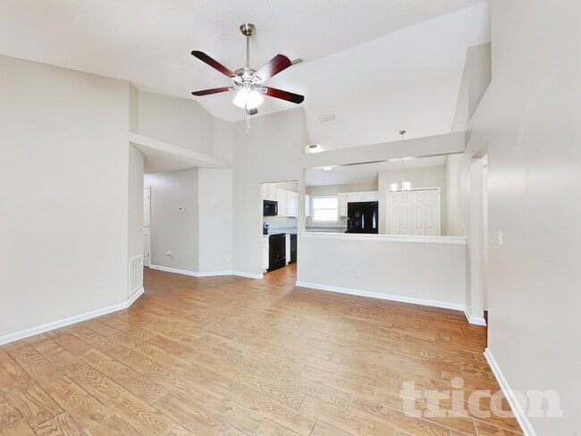 Photo - 3099 Wavering Ln