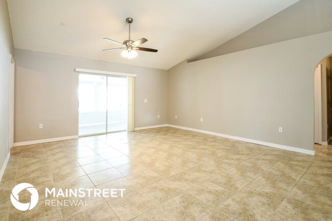 Photo - 2079 De Carlo Ave