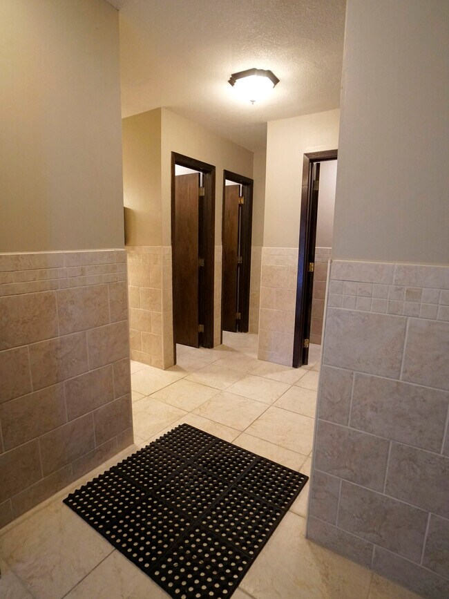 Photo - Bellows Court