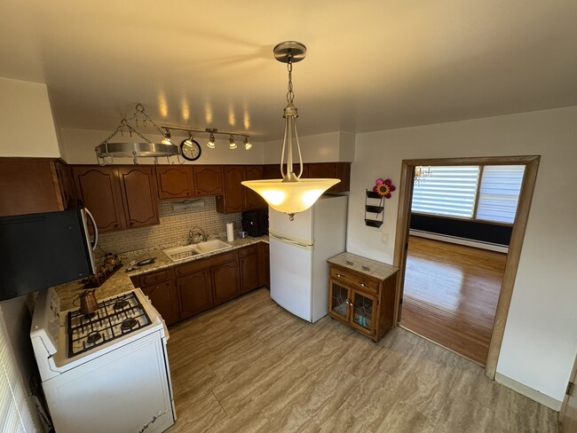 Photo - 6331 W Devon Ave Unit 2R