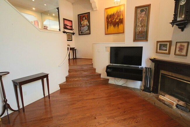 Photo - 3 Bedroom UTC/La Jolla Townhome