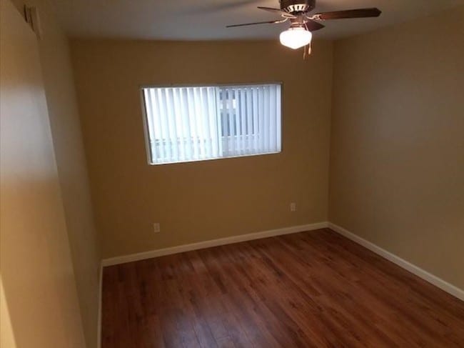 Photo - 13754-13760 Sherman Way