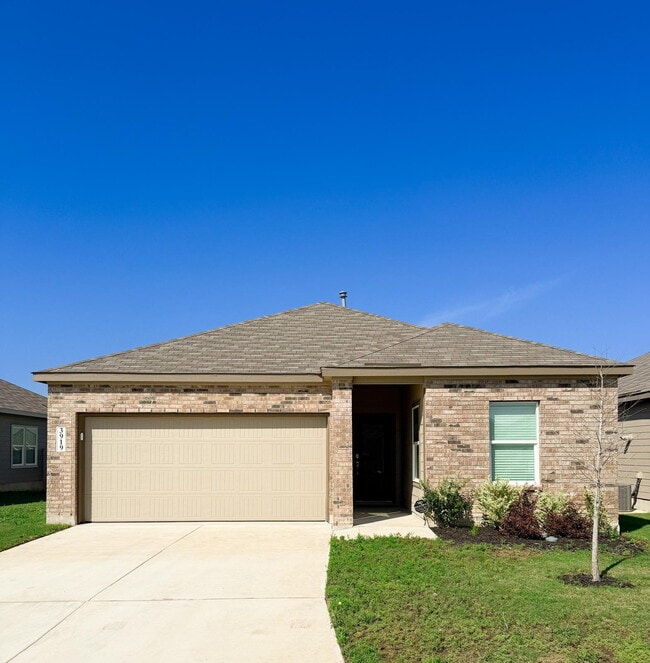 Building Photo - Charming 3-Bedroom Sanctuary with 2 Full Baths Near Lackland Air Force Base – 1469 Sq Ft of Comfo...