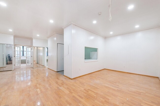 Building Photo - 111 Mulberry St Unit 1A Rental