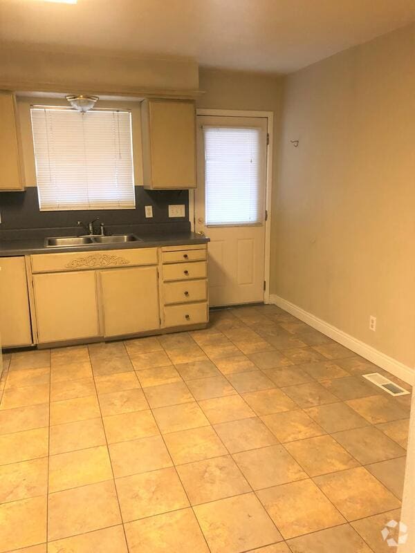 Building Photo - 505 W 1100 N Rental