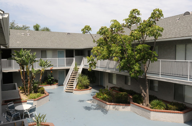 Building Photo - Bush Terrace Rental