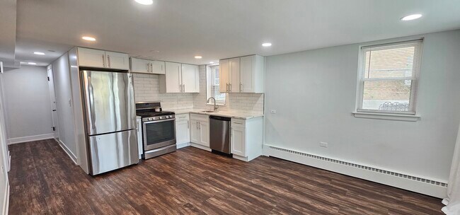 Photo - 2444 N 78th Ave