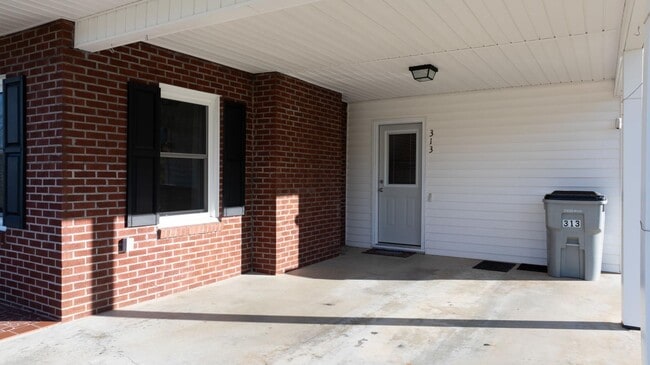 Photo - 313 Arrowood St SE