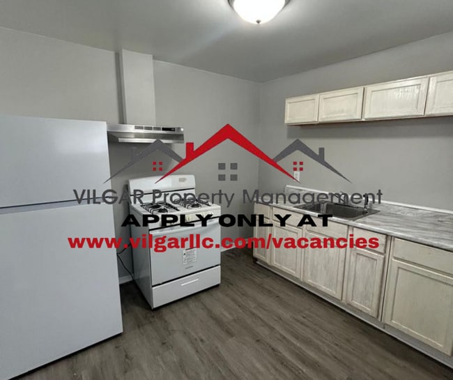 Step into this freshly updated 3 bed, 1 ba... - Step into this freshly updated 3 bed, 1 ba... House