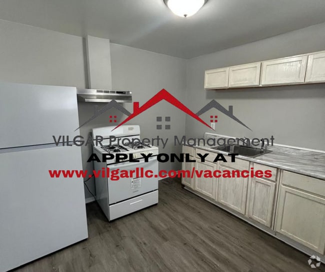Building Photo - Step into this freshly updated 3 bed, 1 ba... Rental