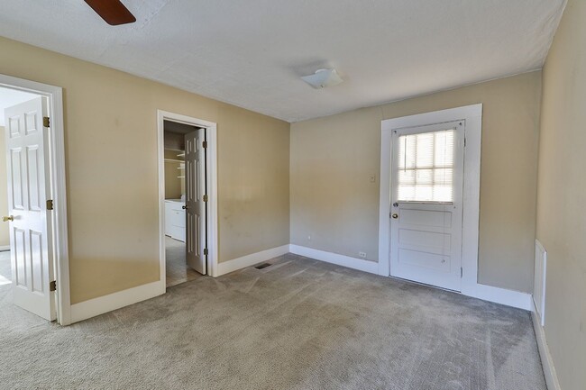 Photo - 1 Bed 1 Bath Home in Martin, TN!