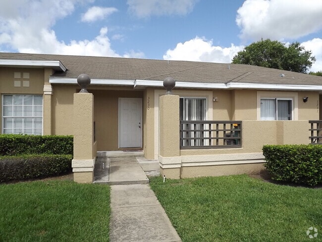 Building Photo - 2/2 Villa at Osceola Parkway! Available Now! Rental