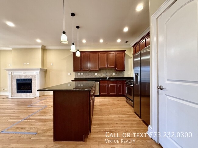 Photo - 5528 S Indiana Ave Unit 2