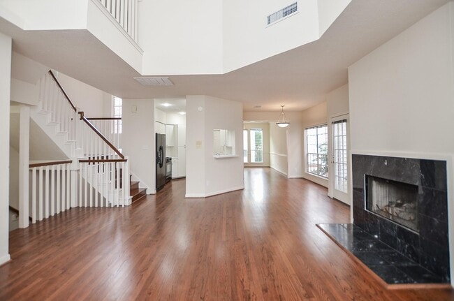 Photo - 1909 Branard St Unit B