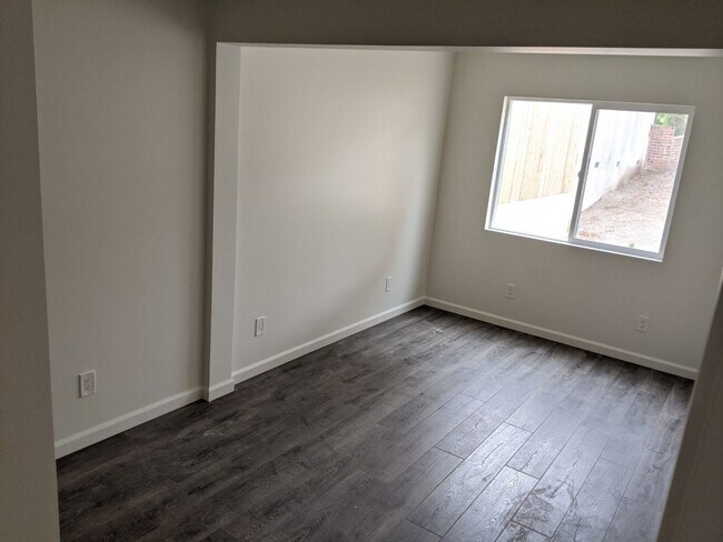 Photo - 694-696 Church St Unit 696