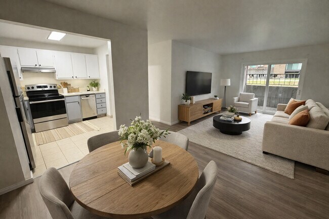 Building Photo - Crestwood Cove