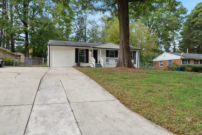 Photo - 2910 Driftwood Dr