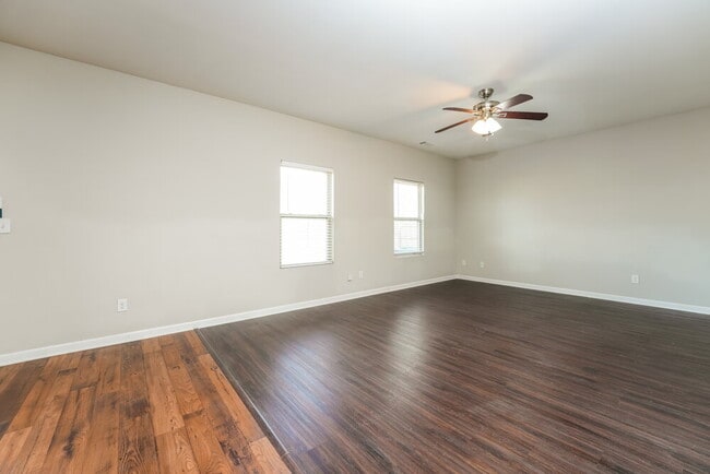 Photo - 4059 Clay Ct SE