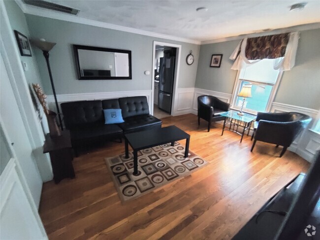 Building Photo - 51 Allen St Unit 1 Rental