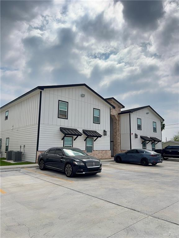 Photo - 7 Ragland Rd Unit 1