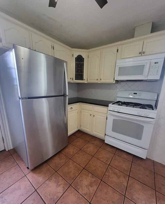 Photo - 105 Eutaw St Unidad EAST BOSTON 2 BEDROOM