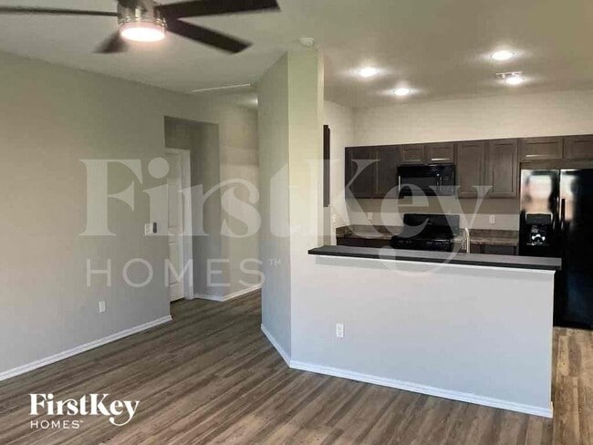 Photo - 1885 Bradford Pl