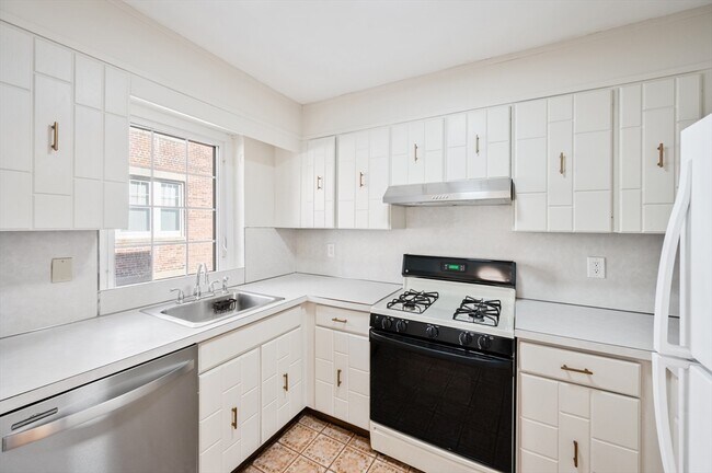 Photo - 32 St Paul St Unit 6