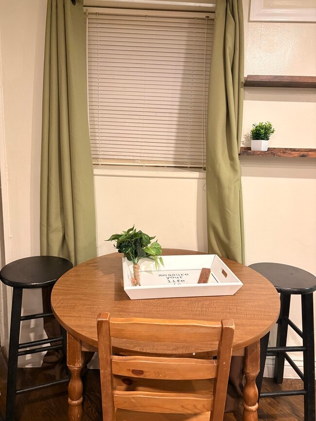 Photo - 1450 Union St